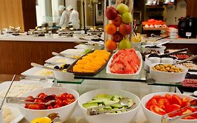 Crowne Plaza Istanbul Harbiye, An Ihg 5*